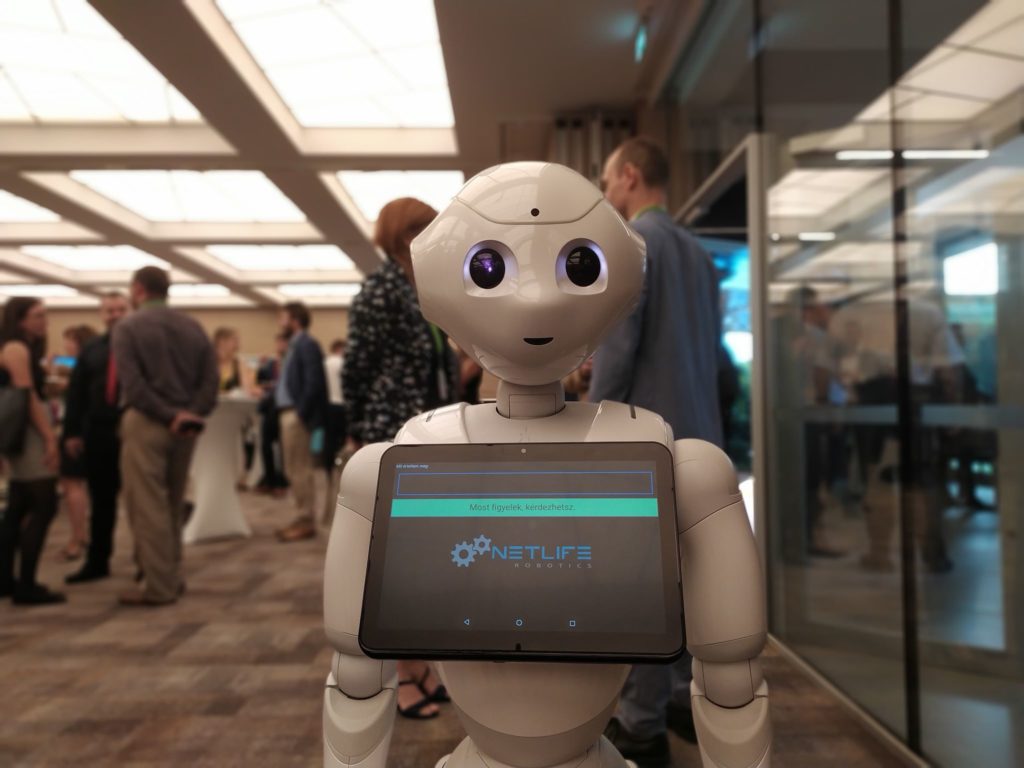 Pepper robot participate in a professional conference